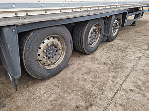 Schmitz SCB szigetelt alu doboz dupla bogi Varios