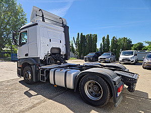 Mercedes-Benz Actros 1843