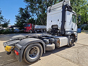 Mercedes-Benz Actros 1843